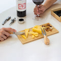 T708  Set de vino y Tabla para quesos 